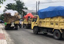 3 Bulan Belum Terima Gaji , Puluhan Supir Demo Didepan Rumah Dinas Walikota Pekanbaru