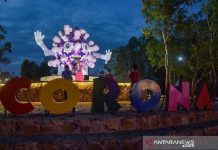 Tugu Mirip Virus Corona Menjadi Objek Wisata di Pekanbaru