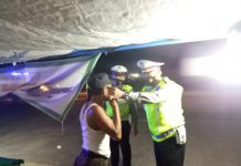 Ditlantas Polda Banten Disiplinkan Prokes, Kepada Warga di Terminal Pakupatan