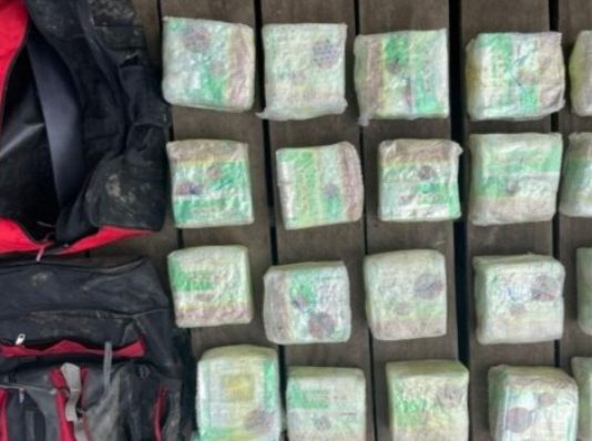Direktur Reserse Narkoba Polda Riau, Kombes Pol Victor Siagian ‘ 20 Kg Shabu Dari Malaysia Berhasil Kita Amankan