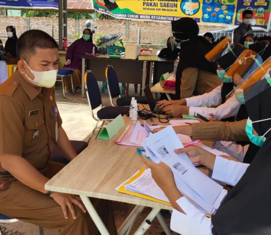 Camat Siak Kecil Ajak Masyarakat Agar Tidak Takut di Vaksin