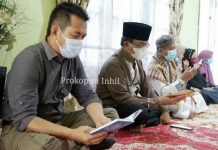 Bupati Inhil Melayat Kerumah Duka Almarhum H.Miskal