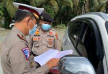 Cegah Pemudik, Polres Inhil Lakukan Penyekatan Di Perbatasan Provinsi Riau Dengan Provinsi Jambi