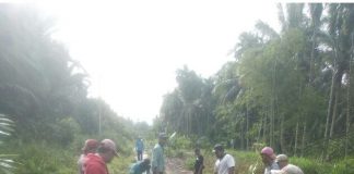 Miris, Jalan Lintas Desa di Kecamatan Gas Tidak Tersentuh Pembangunan, Warga Lakukan Perbaikan Jalan Secara Swadaya