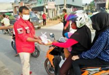 PAC PBB Tualang Kabupaten Siak bagikan Ta,’jil & gelar buka puasa bersama