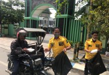 DPD Partai Golkar Deli Serdang Bagi-Bagi Nasi Berkah
