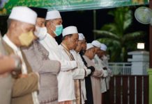 Malam Ke-3 Ramadhan, Bupati Inhil Berserta Jajalan Laksanakan Sholat Tarawih Berjamaah