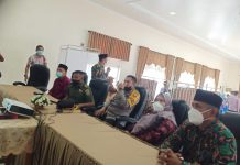 Bupati Muaro Jambi Tinjau Kegiatan Kapolres Muaro Jambi Dan Kementerian Agama Serbu 1 Juta Vaksin Boster