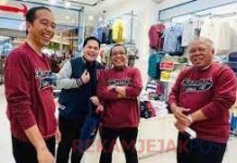 Sapa Warga Pekanbaru, Presiden Jokowi Kenakan Sweater Brand Lokal Bersama Para Menteri
