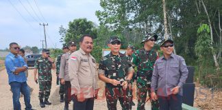 Memberi Apresiasi Supardi Saat Menghadiri Penutupan TMMD ke-118