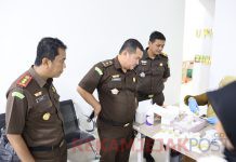 Untuk Memastikan Bebas Dari Narkotika, Kepala Kejari Bengkalis Pimpinan Langsung Test Urine Seluruh Pegawai dan StafNya