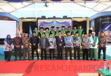 Kepada 52 Orang Wisudawan/ti Sekolah Tinggi Agama Islam (STAI) ke XXIV Hubbulwathan Duri, Bupati Kasmarni Ucapan Selamat dan Sukses