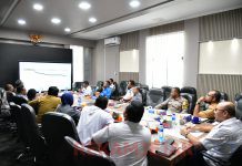 Wakili Kadis Perhubungan Bengkalis, Sugeng Santosa Gelar Rapat Bersama Untuk Perbaikan Dermaga 1 Roro Air Putih