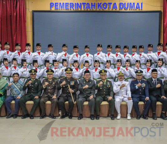 Sebanyak 35 Orang Putra Putri Terbaik Kota Dumai Resmi Dikukuhkan Menjadi Paskibraka
