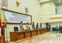 Rapat Dipimpin dan Dibuka Oleh Wakil Ketua DPRD