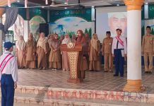 Yayasan Alhusniyah Islamic School Kampus 2 Tembilahan Gelar Upacara
