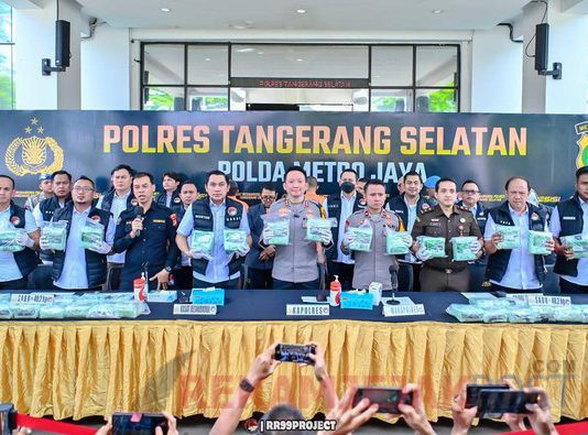 Polisi Bongkar Mobil Isi Sabu Rp 80 Miliar Di Parkiran Mal Bekasi