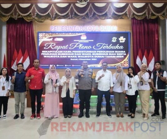 Pelaksanaan Rekapitulasi Dibuka Langsung Oleh Ketua KPU Dumai Zulfan