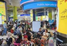 Hari Terakhir Cuti Bersama, Keberangkatan Stasiun Gambir Masih dipadati Penumpang