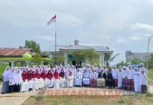 Program Indonesia Pintar (PIP) serta dana donasi pihak ketiga yang tidak transparan.