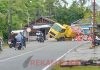 Mobil Pengangkut Sampah Terperosok di Persimpangan Puskesmas Alahair