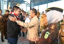 Bupati Bengkalis Sambut Hangat Kedatangan Kajati Riau di Pelabuhan BSL