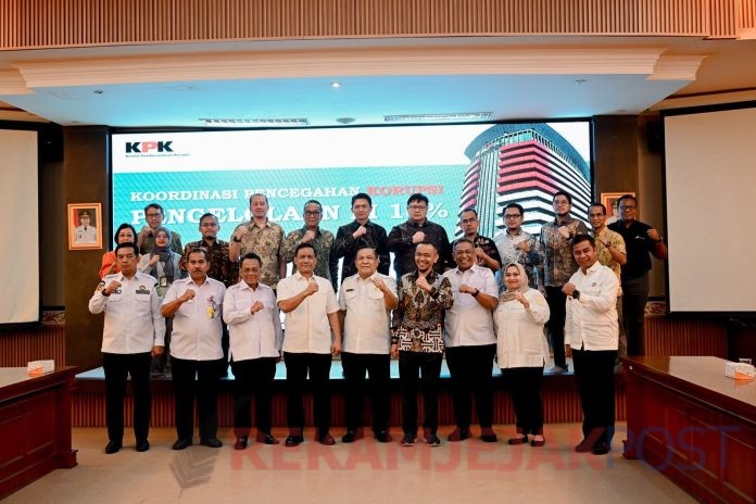 Bupati Hj Kasmarni Minta PT BLJ (BUMD) Diprioritaskan di Sektor Migas