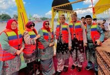 Perahu Hias Datuk Laksamana Bengkalis Curi Perhatian Menteri Agama