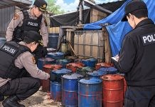 Ditemukan Puluhan Wadah Penampung BBM Di Sebuah Gudang Tenayan Raya Oleh Polisi